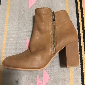 Lucky brand leather bootie